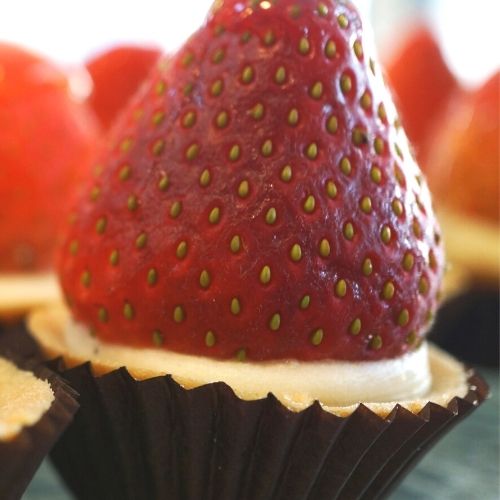 Strawberry Cheesecake Stuffed Cupcakes Recipe