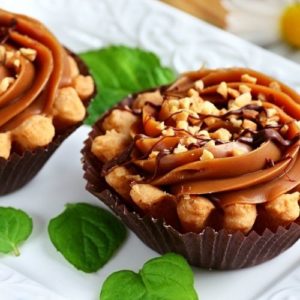 easy and delicious cupcakes with caramel