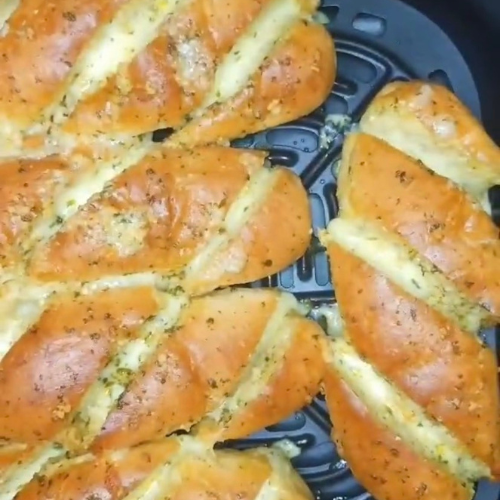Air Fryer Recipe, Garlic Bread, Crispy Side Dish, Flavorful Bread, Quick and Easy